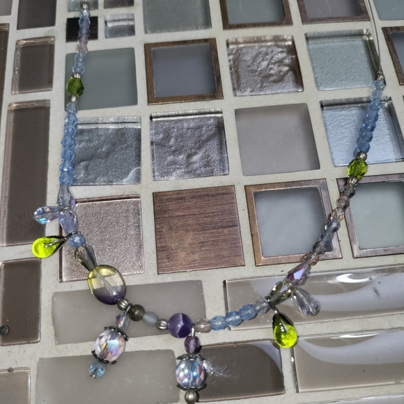 Vintage Silver & AB beads necklace - Picture 4 of 8